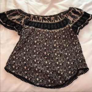 OFF SHOULDER PAISLEY LIKE PATTERNED TOP